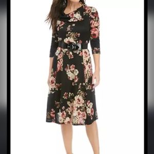 Robbie Bee Women's Floral Print Cowl Neck Dress with Belt size  xl